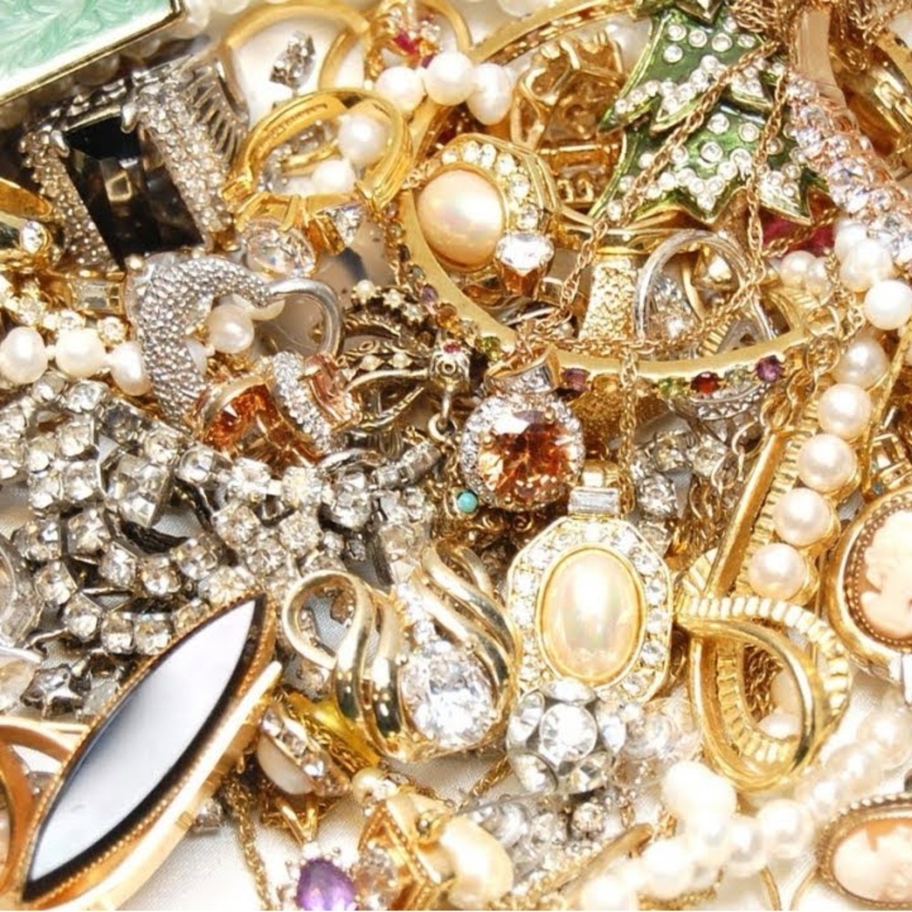 Jewelry as shown